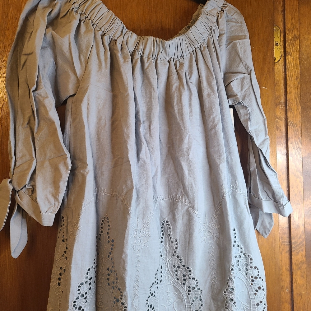 Wishlist Off the Shoulder Blouse size medium